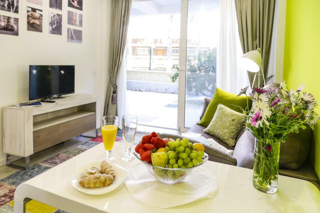 Apartamentos Sofia Бенидорм Екстериор снимка